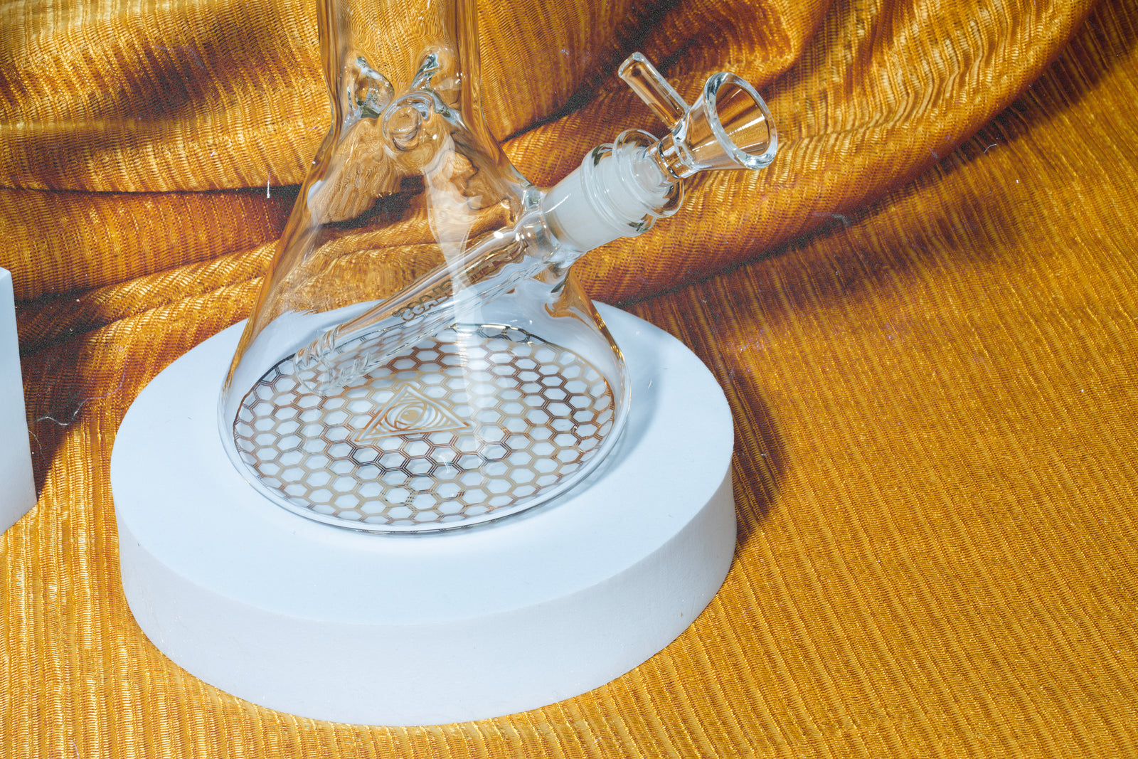 12" Honeycomb Beaker Base Water Pipe