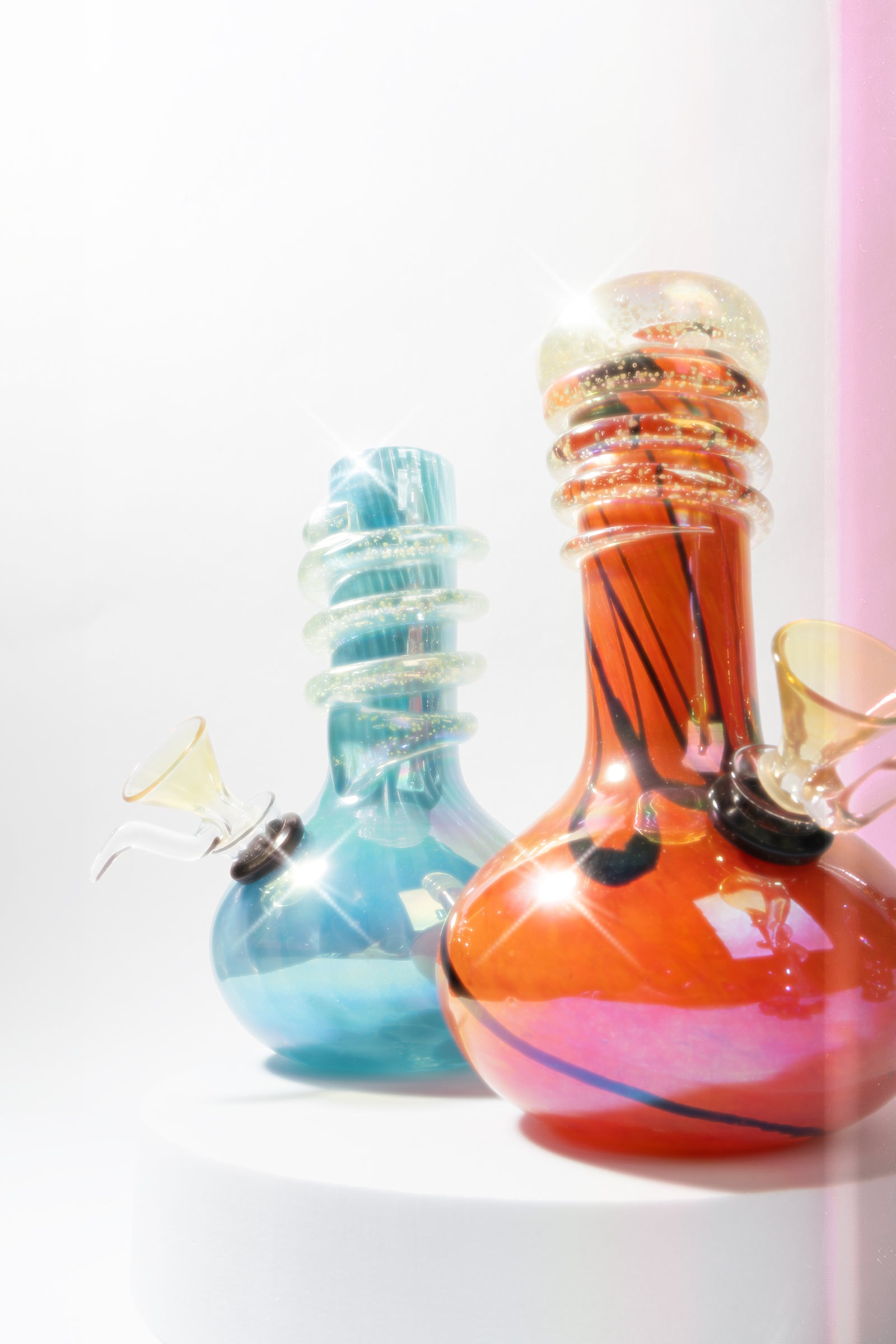 7" Glow-in-the-Dark Wide Bubble Base Water Pipe
