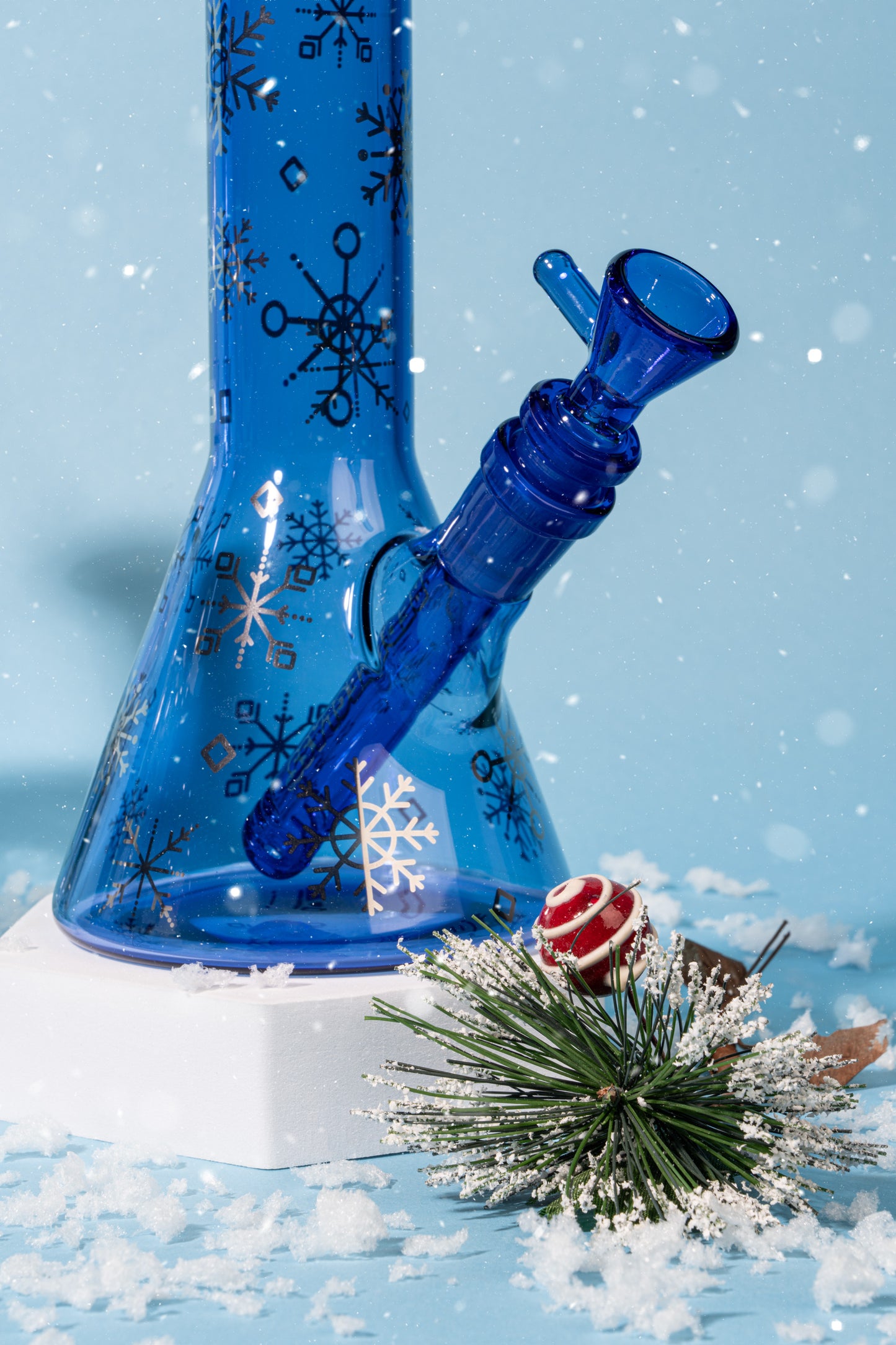 8.5" Sapphire Blue Winter Wonderland Beaker Base Water Pipe